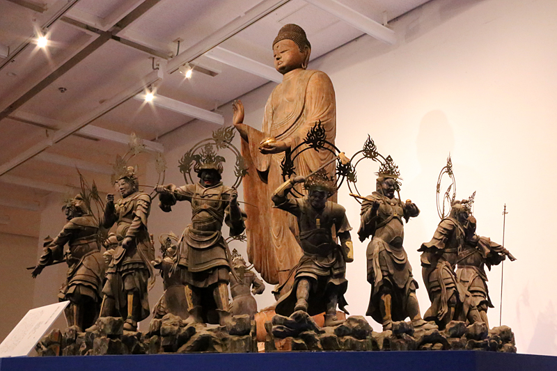 日本最高峰の東明寺十二神将と薬師如来