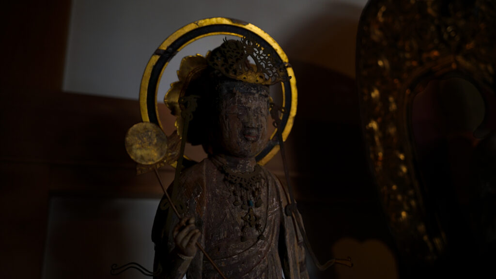 千葉県佐倉市宝金剛寺の薬師如来の脇侍日光菩薩