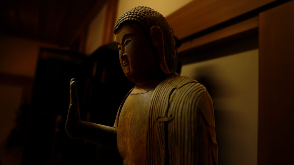 千葉県佐倉市宝金剛寺の室町時代作の薬師如来坐像