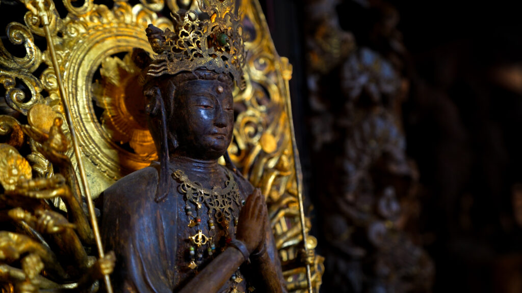 千葉県いすみ市清水寺の御本尊御前立の千手観世音菩薩立像