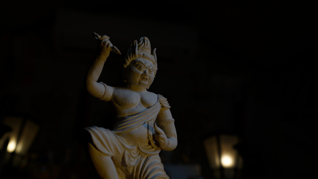 仏師大久保汰佳の仏像作品「蔵王権現像」