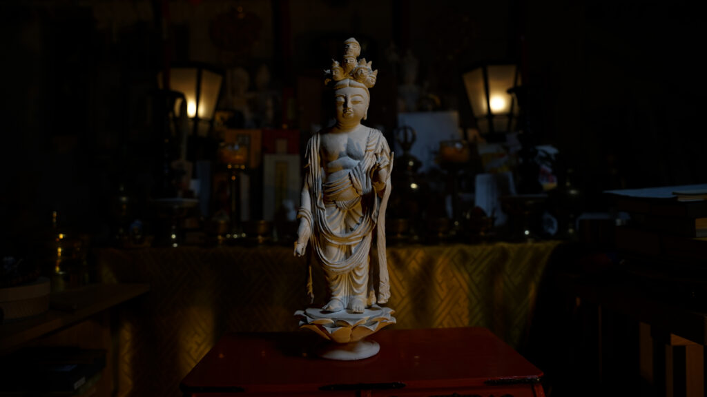 仏師大久保汰佳の仏像作品「十一面観音」