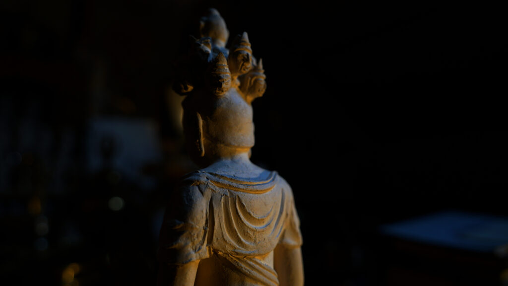 仏師大久保汰佳の仏像作品「十一面観音」