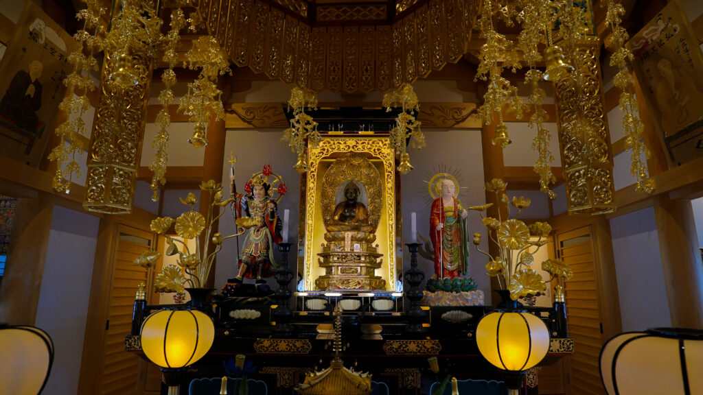 千葉県市原市の無量寿寺のご本尊阿弥陀如来と脇侍