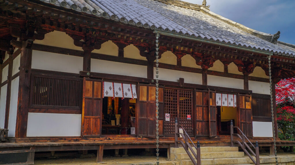 3月23日(月)～4月7日(火) 海龍王寺 本尊十一面観音菩薩立像（奈良市）